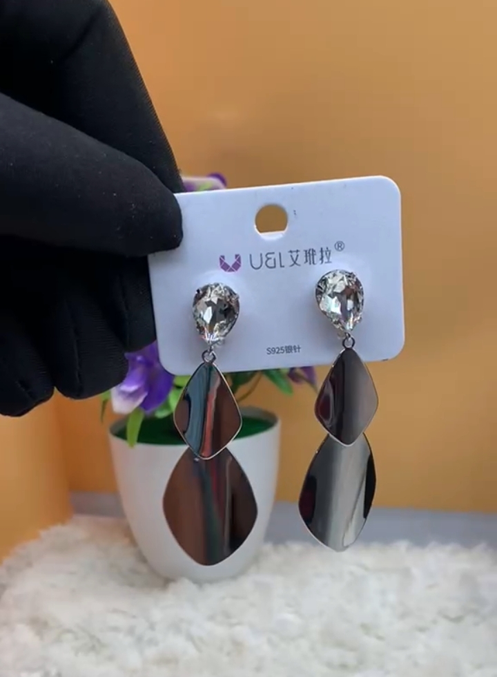 Silver earring 1