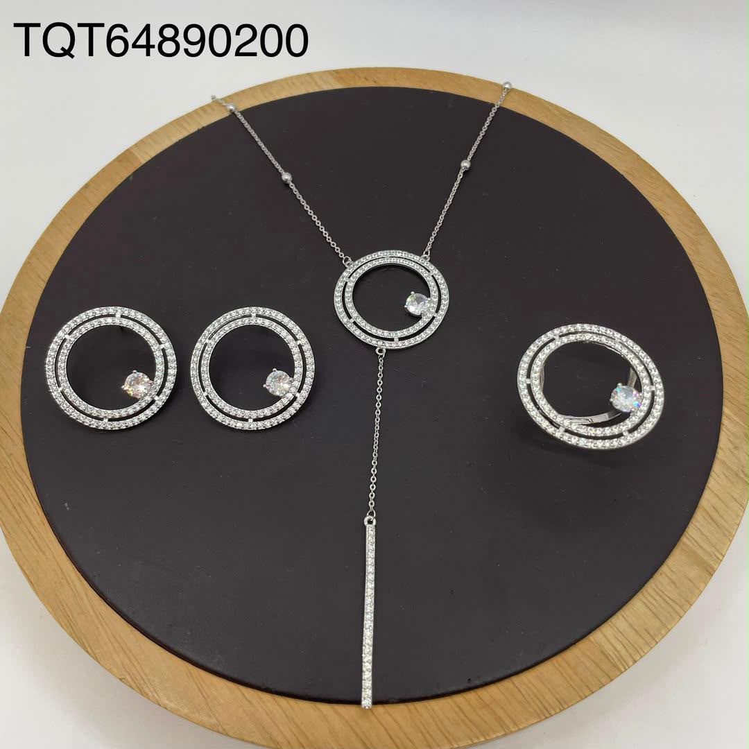 Women's shiny jewelry 1